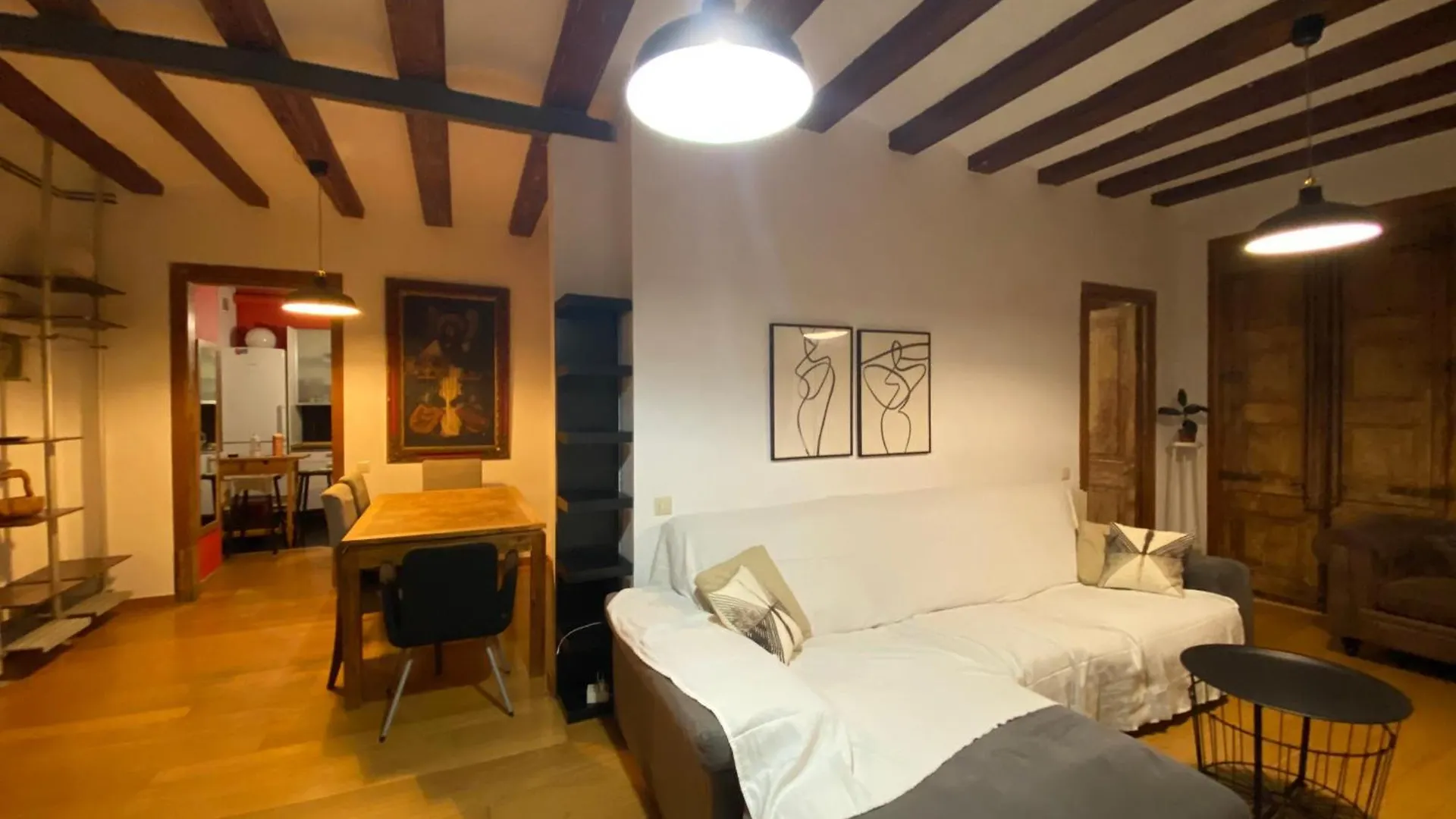 Big Boutique Apartment In The City Center Barcelona